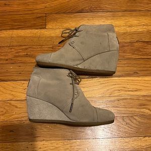 Tom’s suede wedge bootie